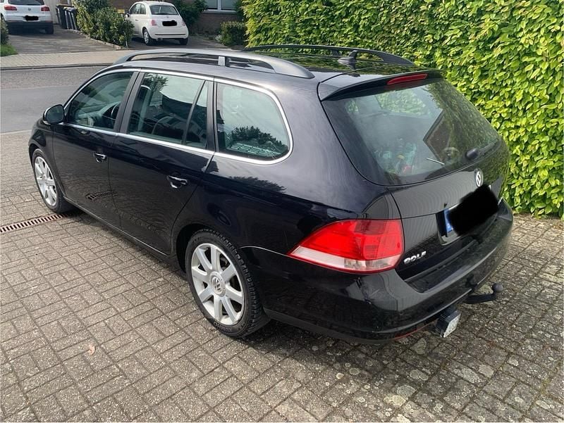 Second-hand VW Golf V 140 CP (102 kW) 2008 Negru Break