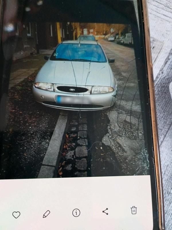 Silber Gebraucht 1998 Ford Fiesta Kleinwagen | 1.800 € (Fairer Preis) - Bild 1/4