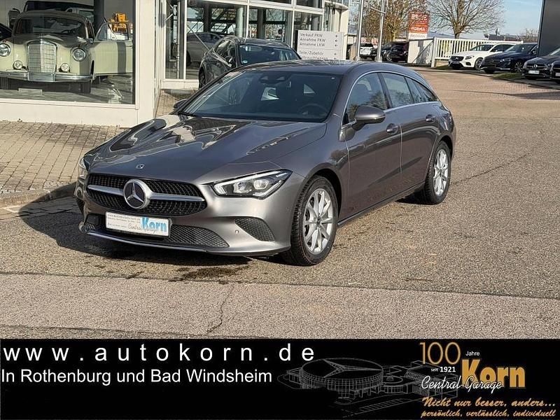Mountaingrau metallic Gebraucht 2021 Mercedes CLA180 Shooting Brake Progressive Kombi | 24.840 € (Superpreis) - Bild 1/4