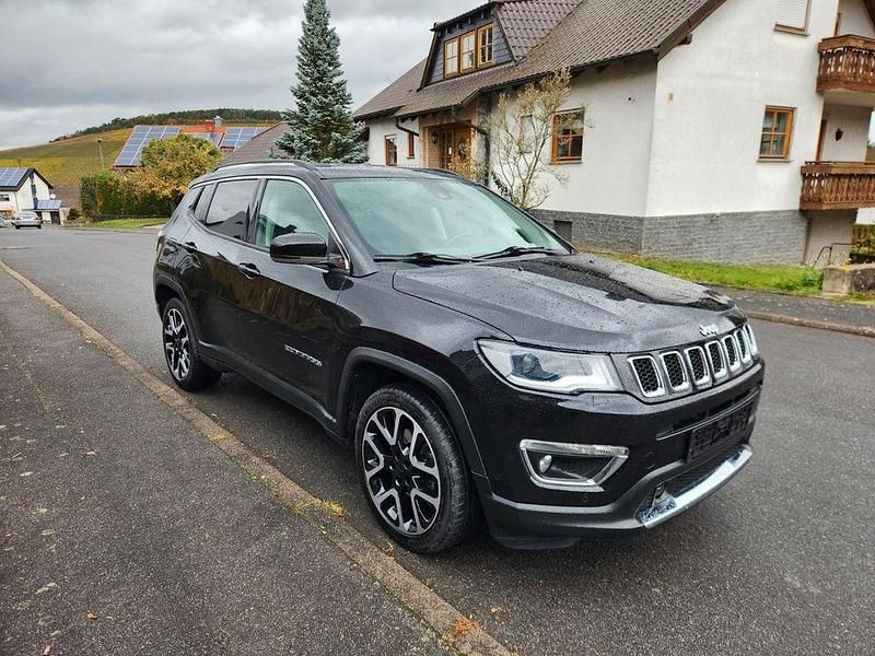 Gebraucht Jeep Compass Limited 150 PS (110 kW) 2020 Schwarz SUV