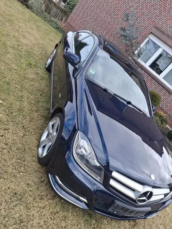 Gebraucht Mercedes 220 170 PS (125 kW) 2012 Blau Coupé