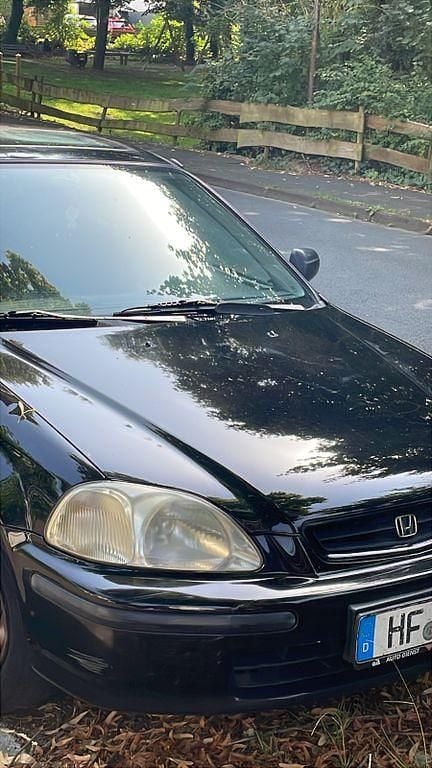 Schwarz Gebraucht 1996 Honda Civic Limousine | 1.100 € (Superpreis) - Bild 1/4