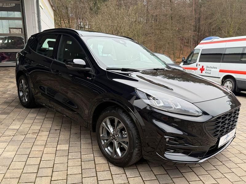 Gebraucht Ford Kuga ST-Line 150 PS (110 kW) 2023 Schwarz SUV