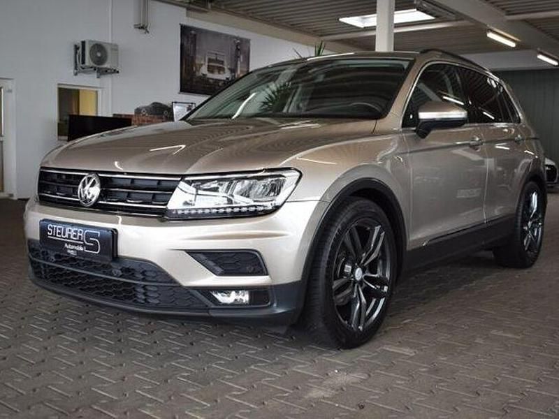 Beige Gebraucht 2018 VW Tiguan Comfortline SUV | 19.490 € (Fairer Preis) - Bild 1/4