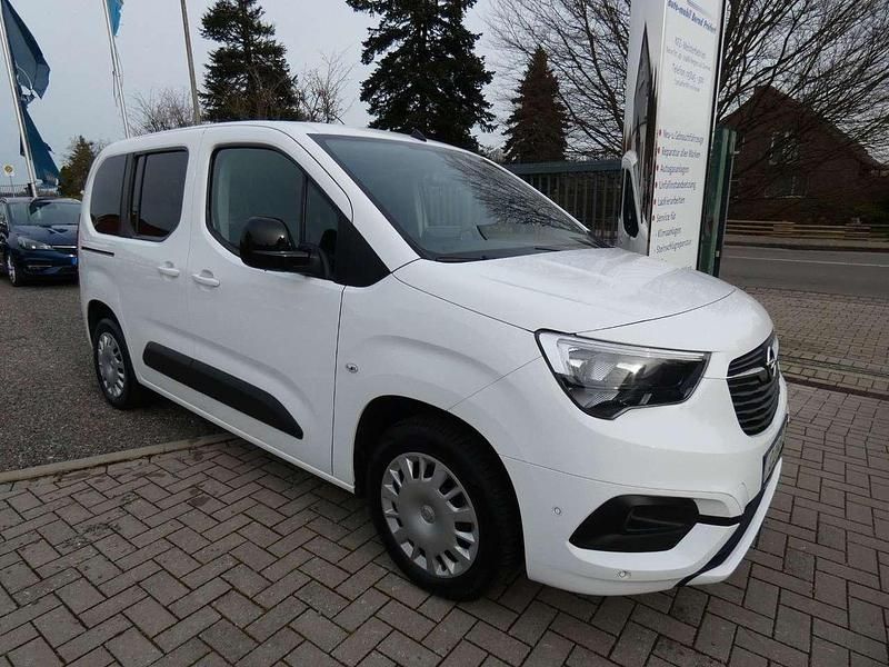 Gebraucht Opel Combo Life Elegance 131 PS (96 kW) 2022 White jade Kombi