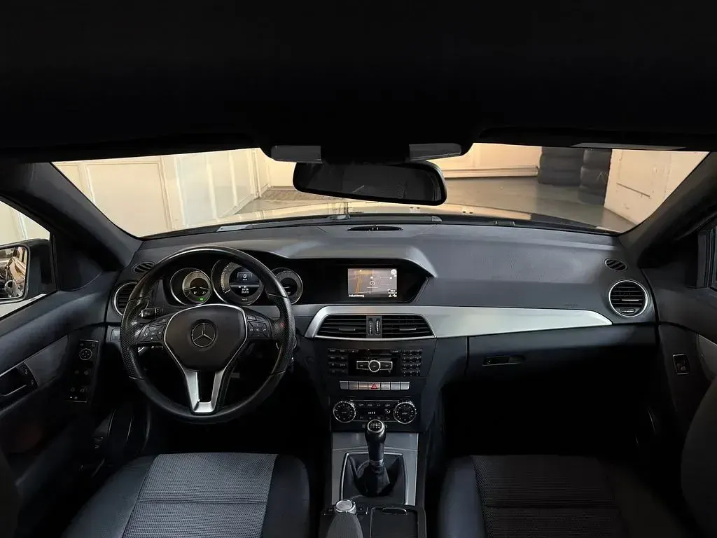 Gebraucht Mercedes C220 Edition 170 PS (125 kW) 2013 Grau Limousine