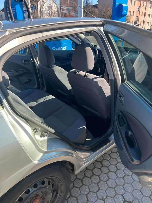 Gebraucht Nissan Almera 98 PS (72 kW) 2004 Silber Limousine