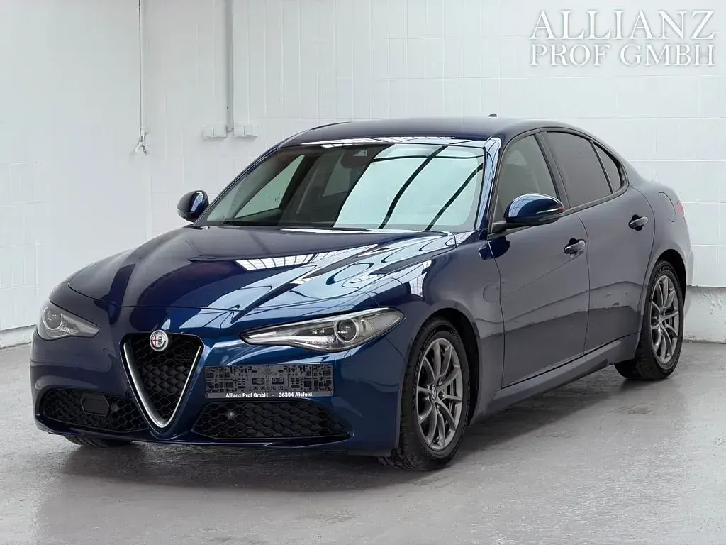 Gebraucht Alfa Romeo Giulia Super 150 PS (110 kW) 2017 Blau metallic Limousine