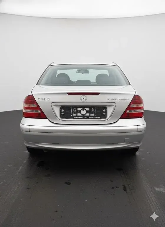 Gebraucht Mercedes C180 143 PS (105 kW) 2005 Silber Limousine