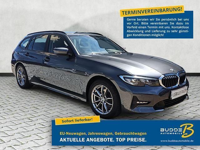 Grau Gebraucht 2022 BMW 320 Advantage Kombi | 30.750 € (Guter Preis) - Bild 1/4