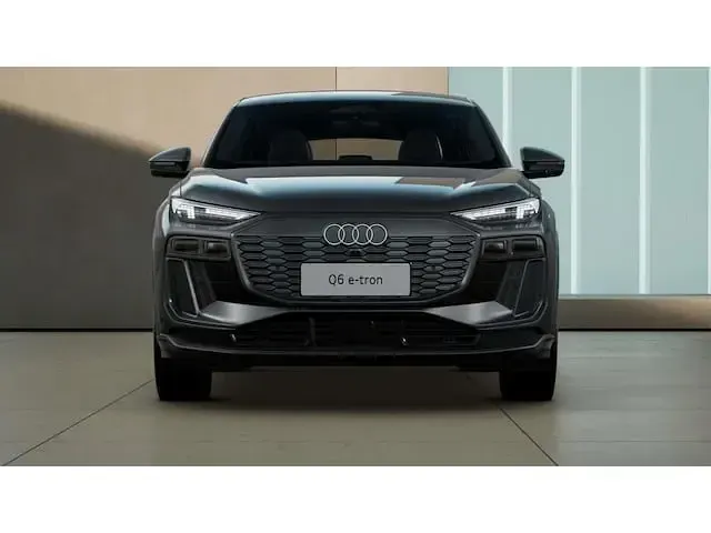 Gebraucht Audi Q6 Sportback e-tron Comfort 284 kW (387 PS) 2025 Daytonagrau perleffekt SUV