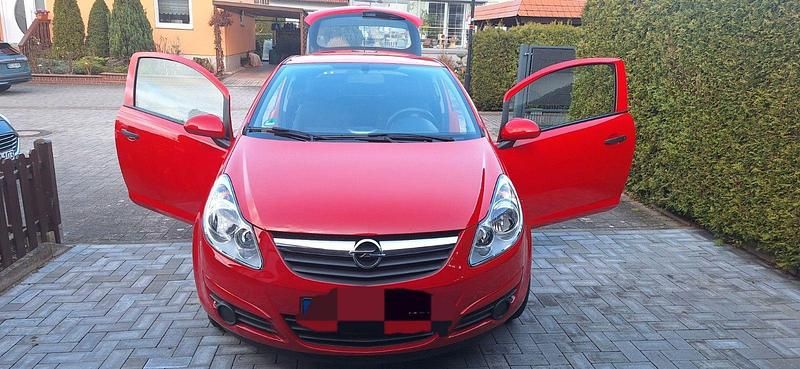 Rot Gebraucht 2009 Opel Corsa Selection Limousine | 2.500 € (Guter Preis) - Bild 1/4
