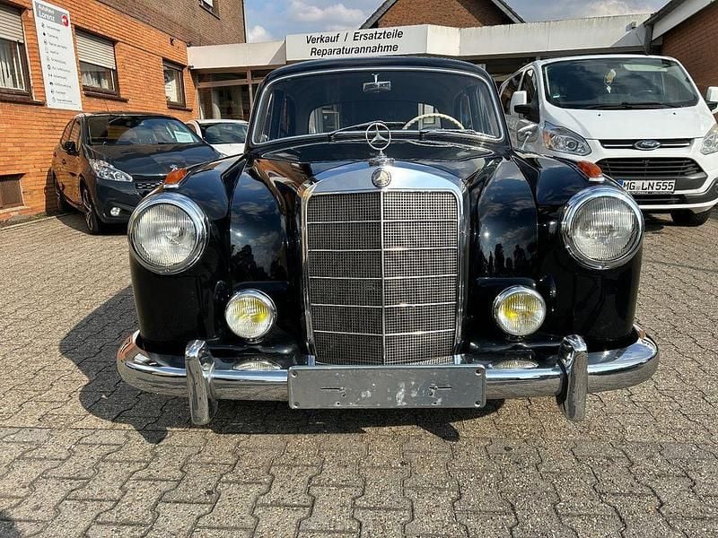 Gebraucht Mercedes 219 90 PS (66 kW) 1958 Schwarz Limousine