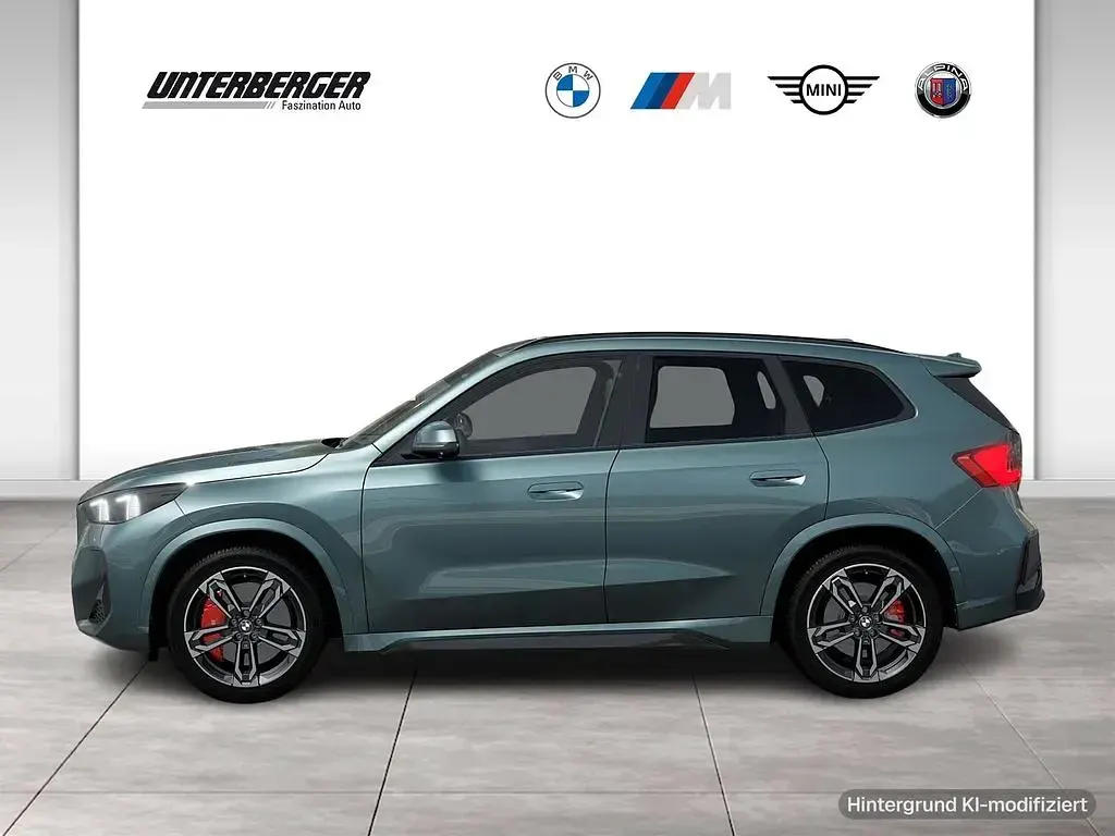 Neu BMW X1 M Sport 211 PS (155 kW) 2025 Cape york grün SUV