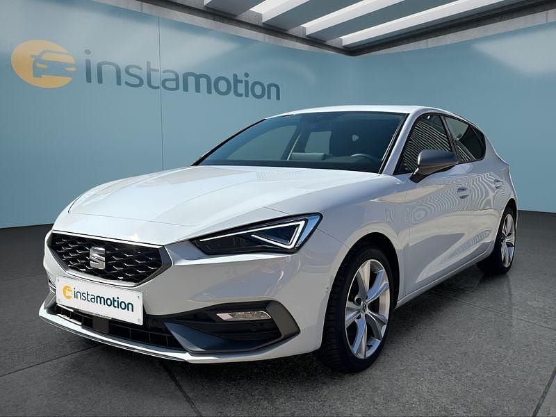 Weiß Gebraucht 2024 Seat Leon Kleinwagen | 23.949 € (Superpreis) - Bild 1/4