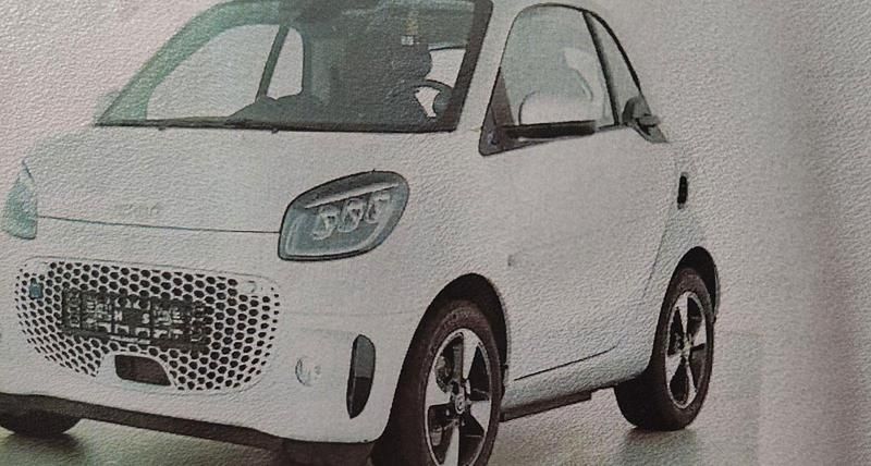 Weiß Gebraucht 2021 Smart ForTwo Coupé Coupé | 12.300 € (Fairer Preis) - Bild 1/1