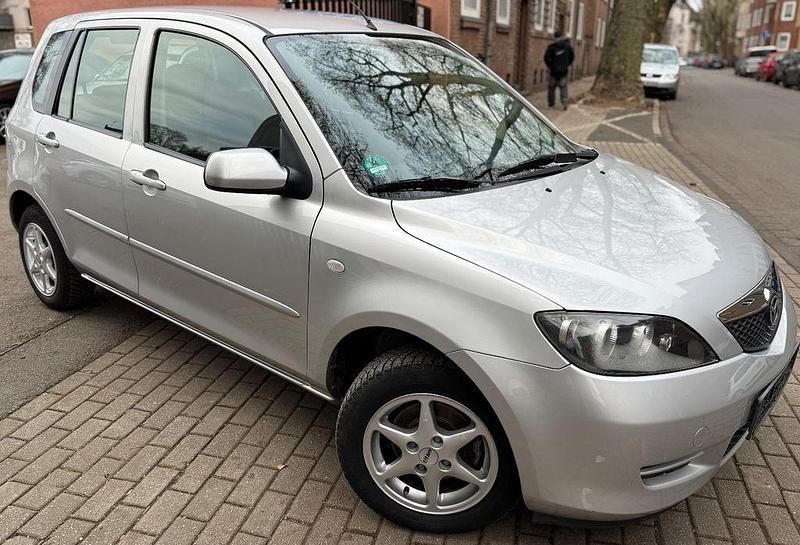 Gebraucht Mazda 2 Active 80 PS (58 kW) 2007 Silber Limousine