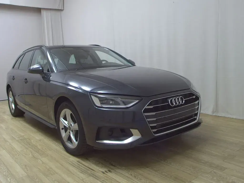 Gebraucht Audi A4 Advanced 163 PS (119 kW) 2023 Manhattangrau metallic Kombi
