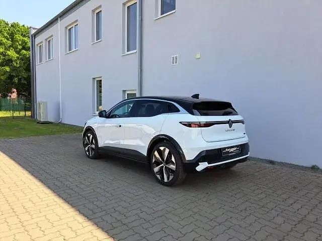Gebraucht Renault Megane E-Tech Techno 117 kW (160 PS) 2023 Weiß Limousine