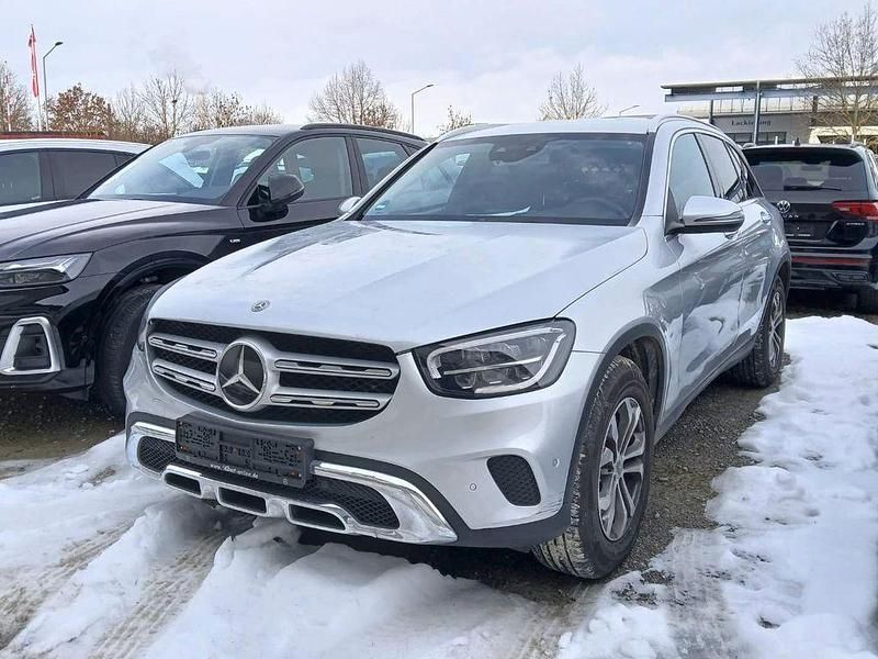 Gebraucht Mercedes GLC220 194 PS (142 kW) 2021 Silber SUV