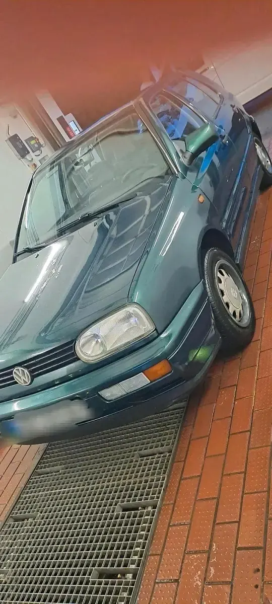 Gebraucht VW Golf III 75 PS (55 kW) 1997 Grün Kleinwagen