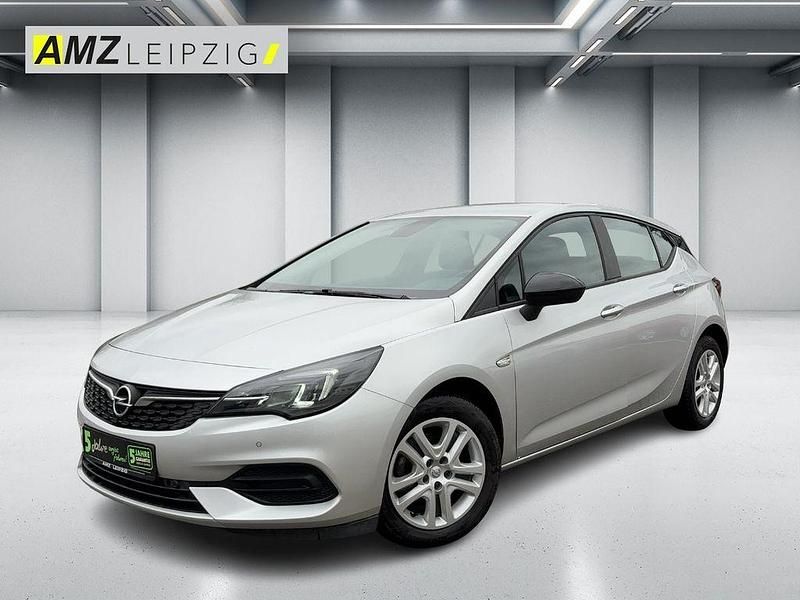 Argon silber/ice silver (m2) Gebraucht 2021 Opel Astra Edition Limousine | 11.990 € (Guter Preis) - Bild 1/4