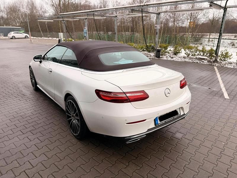Gebraucht Mercedes E200 184 PS (135 kW) 2018 Weiß Cabrio