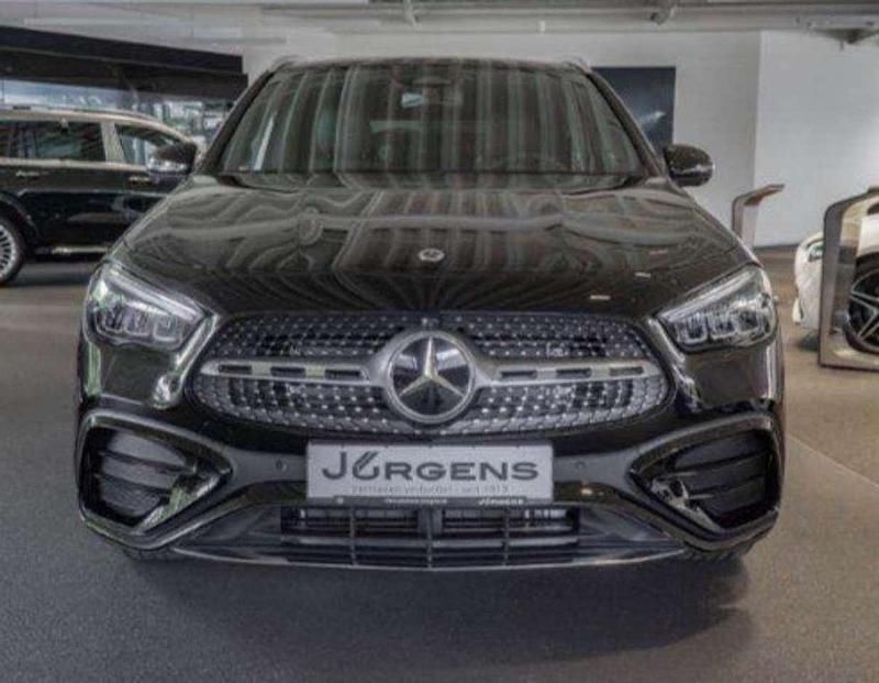 Gebraucht Mercedes GLA200 163 PS (119 kW) 2024 Schwarz SUV
