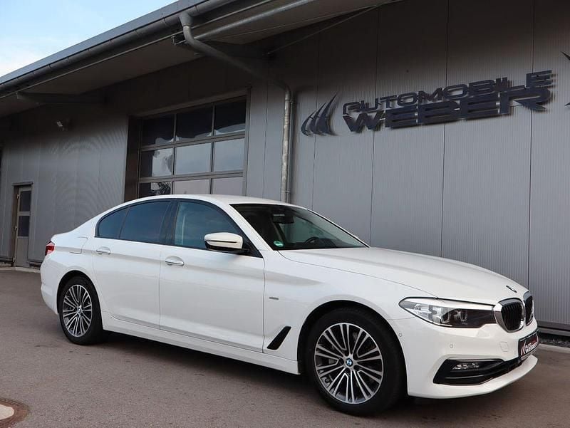 Weiß Gebraucht 2018 BMW 530 Sport Line Limousine | 28.985 € (Guter Preis) - Bild 1/4