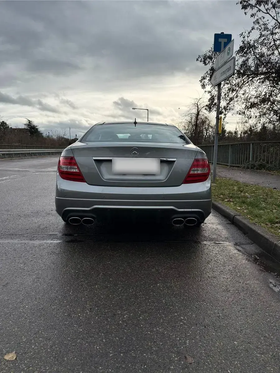Gebraucht Mercedes C350 Edition 1 306 PS (225 kW) 2011 Grau Coupé
