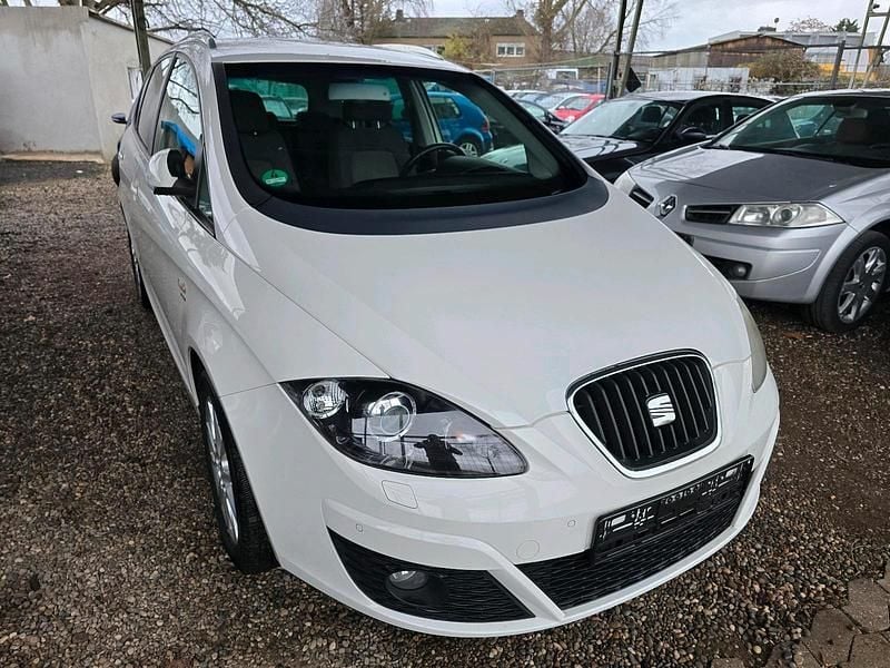 Weiß Gebraucht 2013 Seat Altea Style Kombi | 5.999 € (Fairer Preis) - Bild 1/4