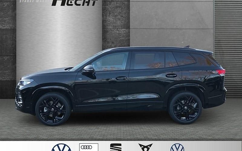 Neu VW Tayron Style 193 PS (141 kW) 2025 Grenadillschwarz metallic SUV