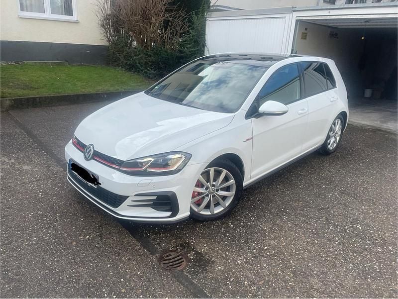Weiß Gebraucht 2019 VW Golf VII GTI Kleinwagen | 23.900 € - Bild 1/4
