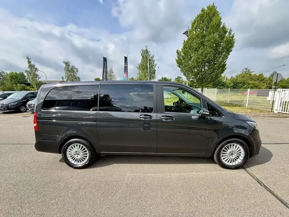 Gebraucht Mercedes EQV250 Long 150 kW (204 PS) 2024 Graphitgrau metallic Van / Kleinbus