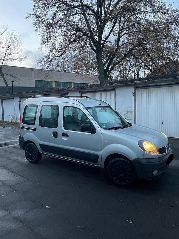Second-hand Renault Kangoo 84 CP (61 kW) 2006 Argintiu Monovolum