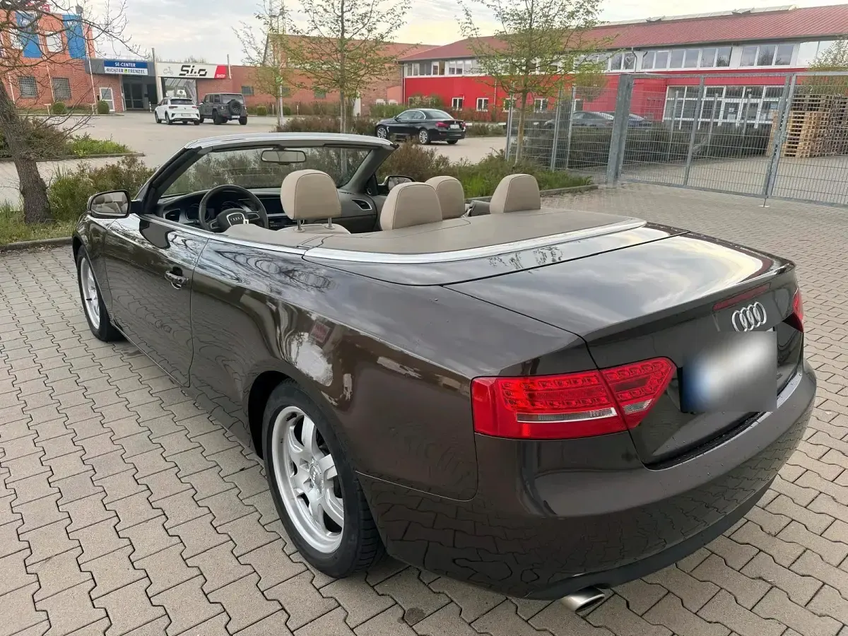 Gebraucht Audi A5 Cabriolet 190 PS (139 kW) 2010 Braun Cabrio
