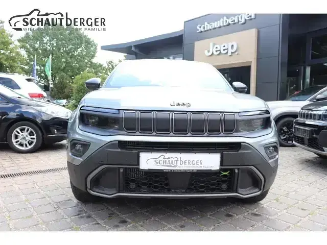 Neu Jeep Avenger Overland 146 PS (107 kW) 2026 Grau SUV