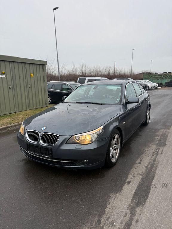 Gebraucht BMW 525 218 PS (160 kW) 2007 Grau Limousine