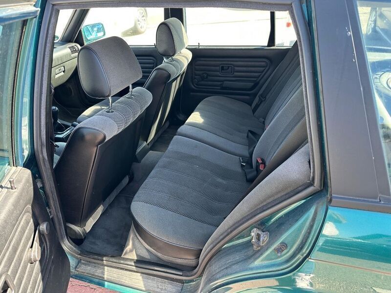 Gebraucht BMW 316 99 PS (72 kW) 1993 Grün Kombi