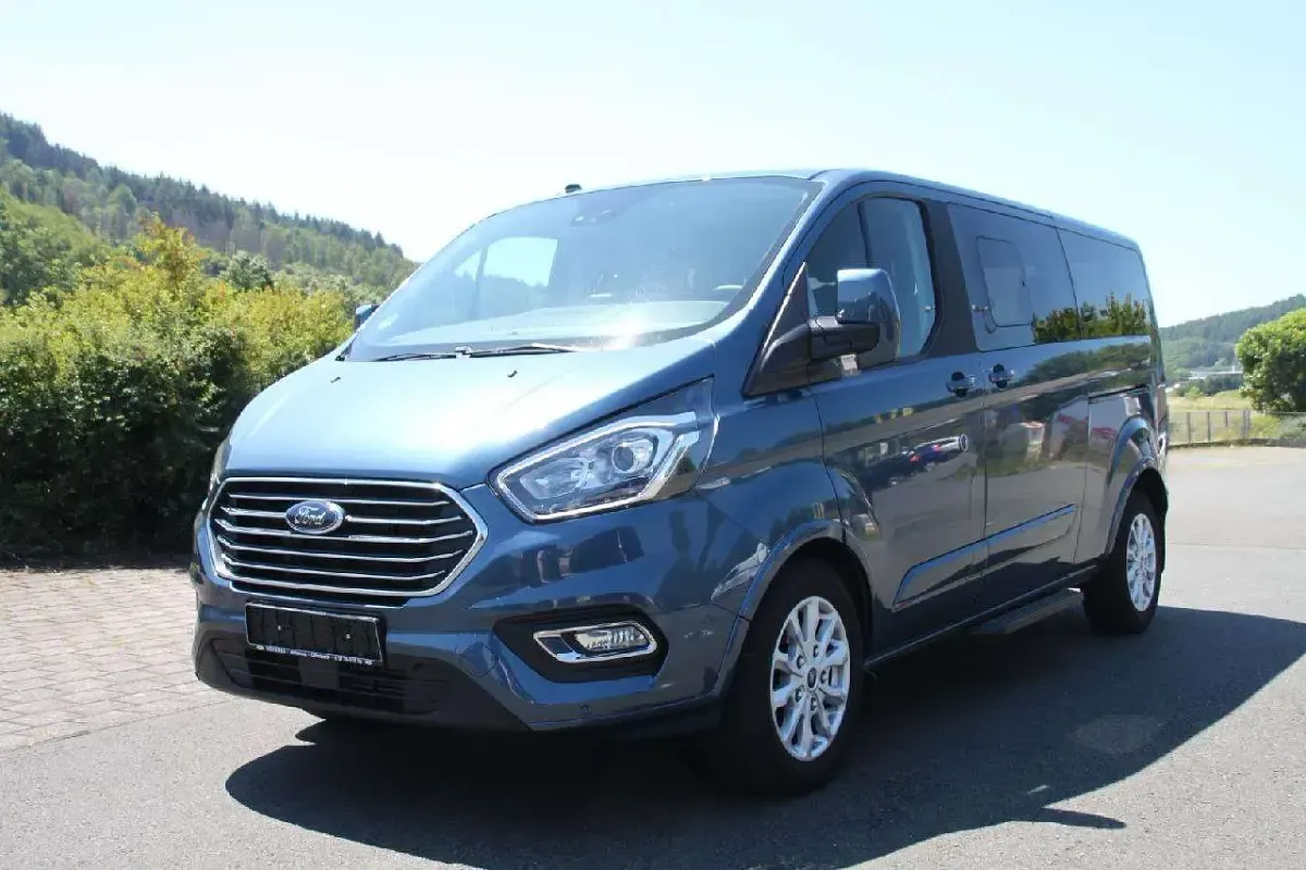 Gebraucht Ford Transit Custom Active 150 PS (110 kW) 2023 Chromablau metallic Van / Kleinbus