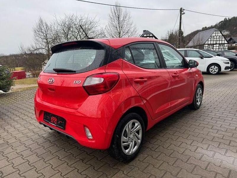 Gebraucht Hyundai i10 Pure 67 PS (49 kW) 2020 Rot Kleinwagen