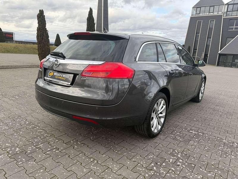Usado Opel Insignia S 160 HP (117 kW) 2012 Cinzento Carrinha