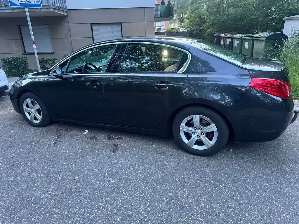 Gebraucht Peugeot 508 Allure 140 PS (102 kW) 2011 Grau Limousine