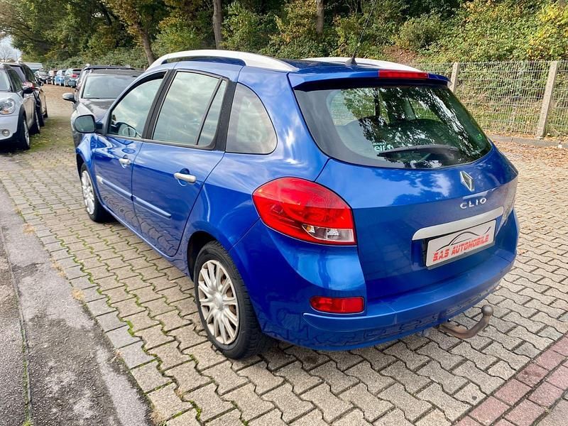 Gebraucht Renault Clio GrandTour Dynamique 101 PS (74 kW) 2010 Blau Kombi