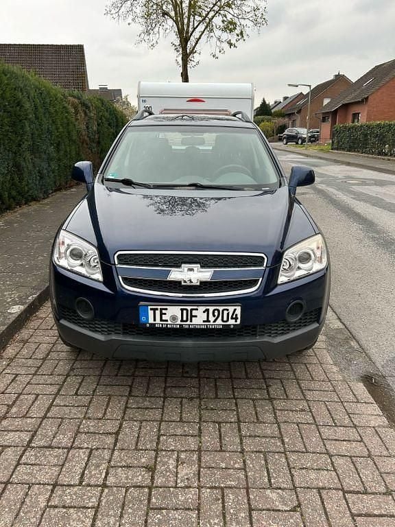 Blau Gebraucht 2010 Chevrolet Captiva SUV | 4.299 € (Guter Preis) - Bild 1/4