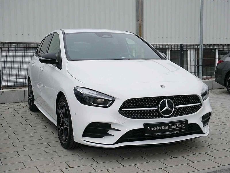 Gebraucht Mercedes B220 AMG 190 PS (139 kW) 2025 Weiß Van / Kleinbus