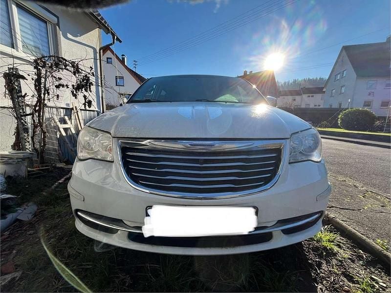 Gebraucht Chrysler Town & Country 288 PS (211 kW) 2014 Weiß Van / Kleinbus