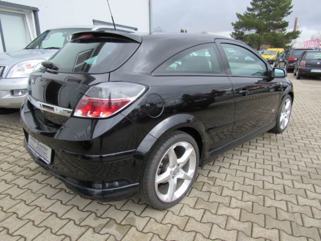 Opel gtc 2008