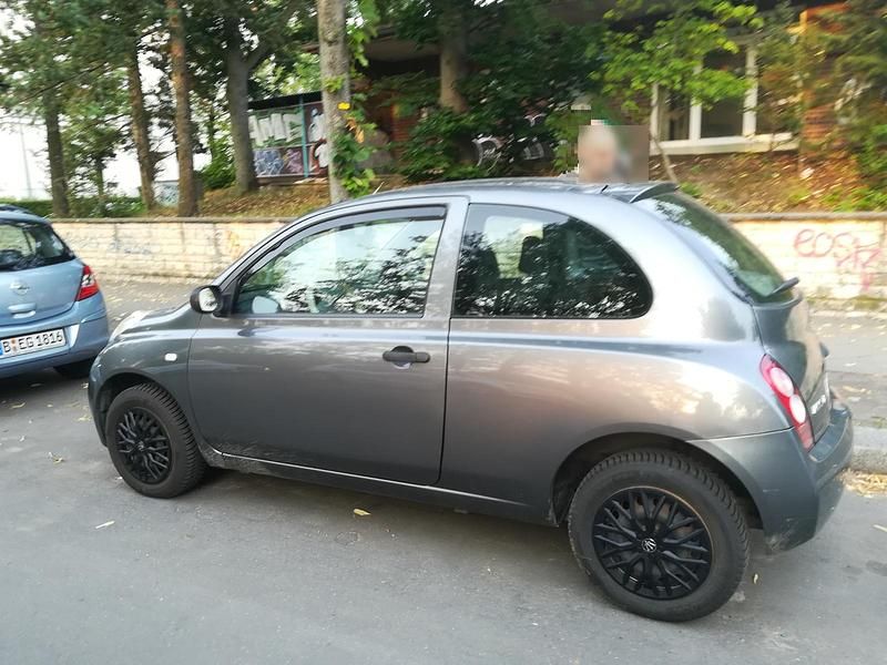 Grau Gebraucht 2002 Nissan Micra Kleinwagen | 900 € (Guter Preis) - Bild 1/4