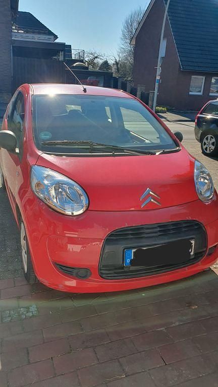 Rot Gebraucht 2009 Citroën C1 Tendance Kleinwagen | 550 € (Superpreis) - Bild 1/4